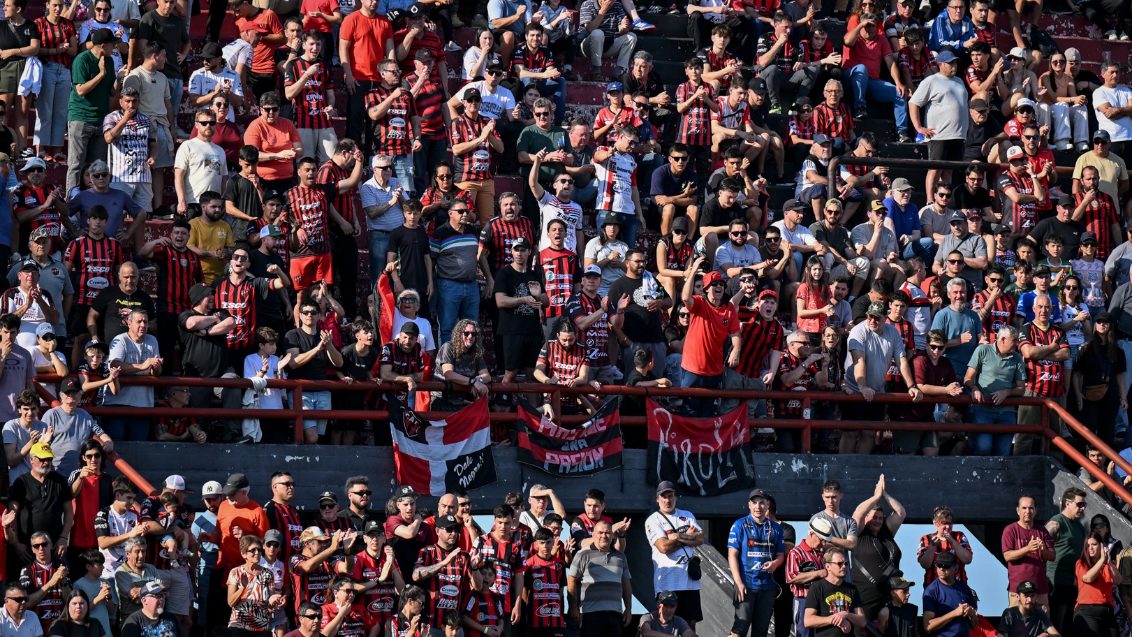 Hinchada de Patronato